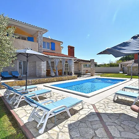 House Golubovo 2326 * Mednjan