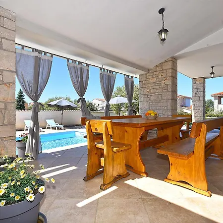 House Golubovo 2326 Holiday home