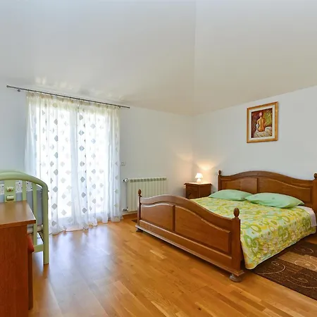 House Golubovo 2326