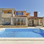 Дом отдыха House Golubovo 2326 *