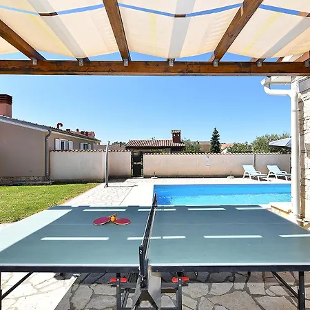 Сasa de vacaciones House Golubovo 2326
